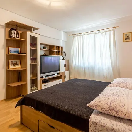 Modern Near The And Center Of Apartamento